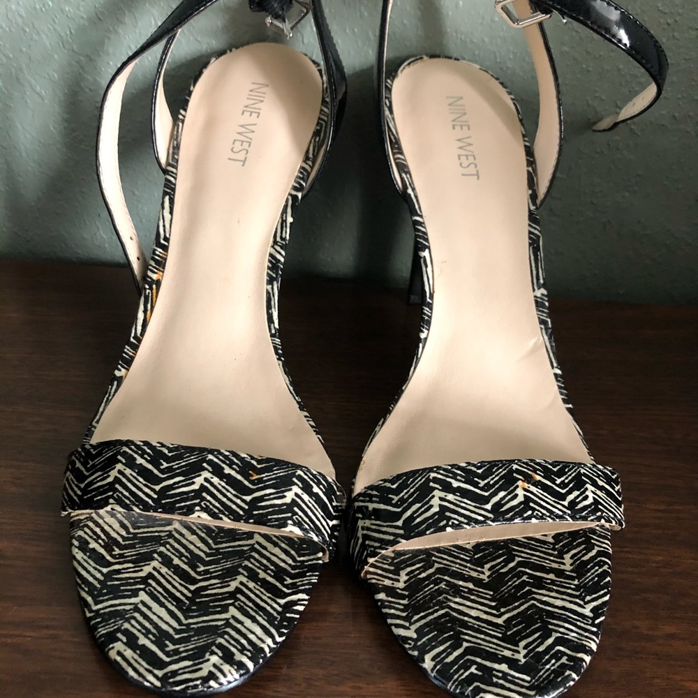 Nine West Aniston Black/white Strap Sandal